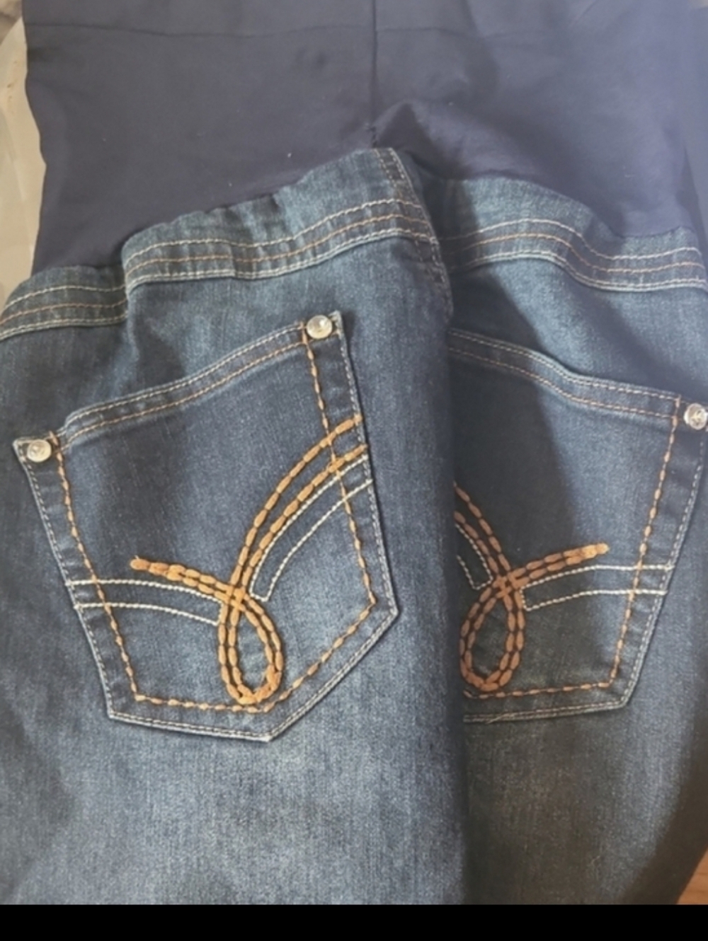 Bella Vida Maternity Jeans Size Large - Picture 3 of 4